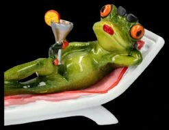 Lustige Frosch Figur - Cocktail Im Liegestuhl -Figuren-shop 2D FS25943 Lustige Frosch Figur Cocktail im Liegestuhl 4 1280x1280